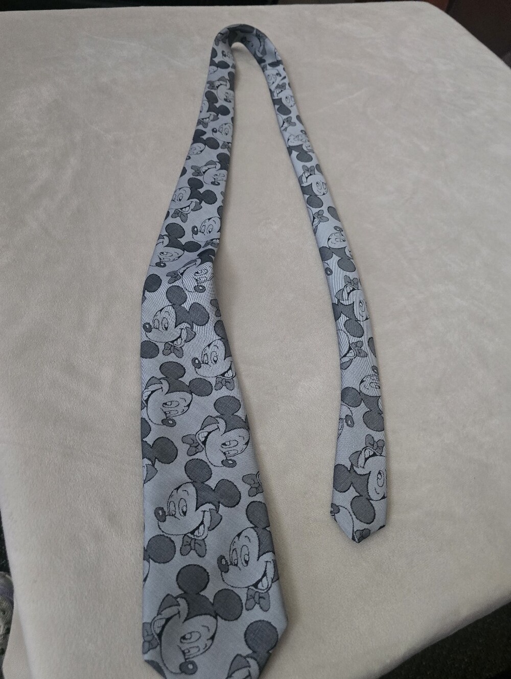 Disney Men's Gray Cartoon Pattern Silk Tie - Mickey Mouse Style
